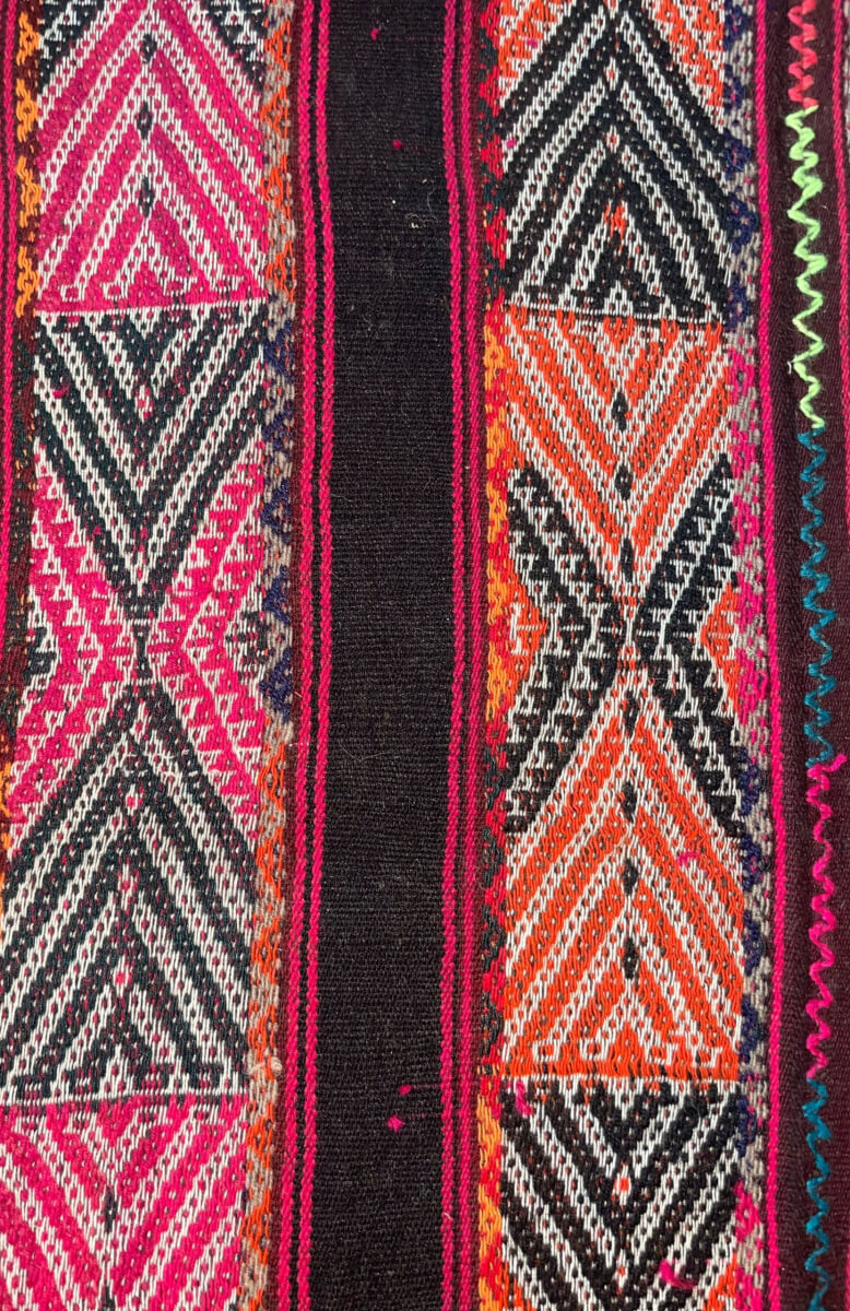 Mesa Cloth with Large Inkarri Symbols - Image 3