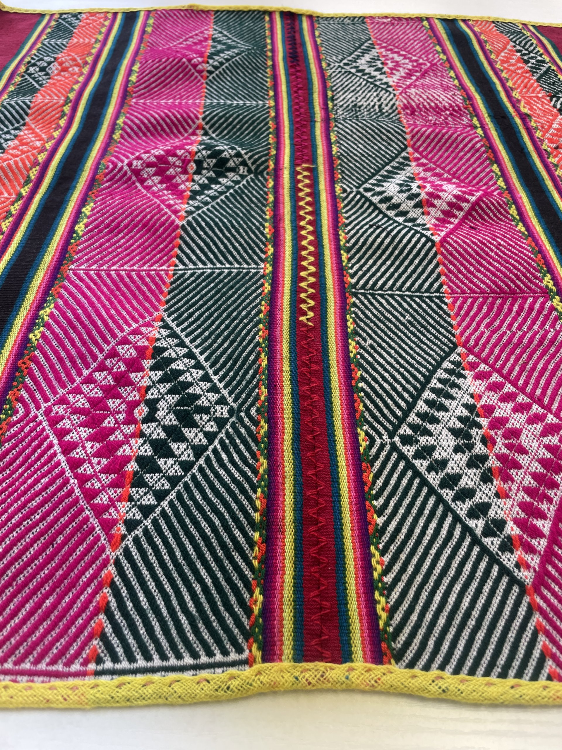 Bright Lliklla/Mestana with Large Chili Motif - Image 2