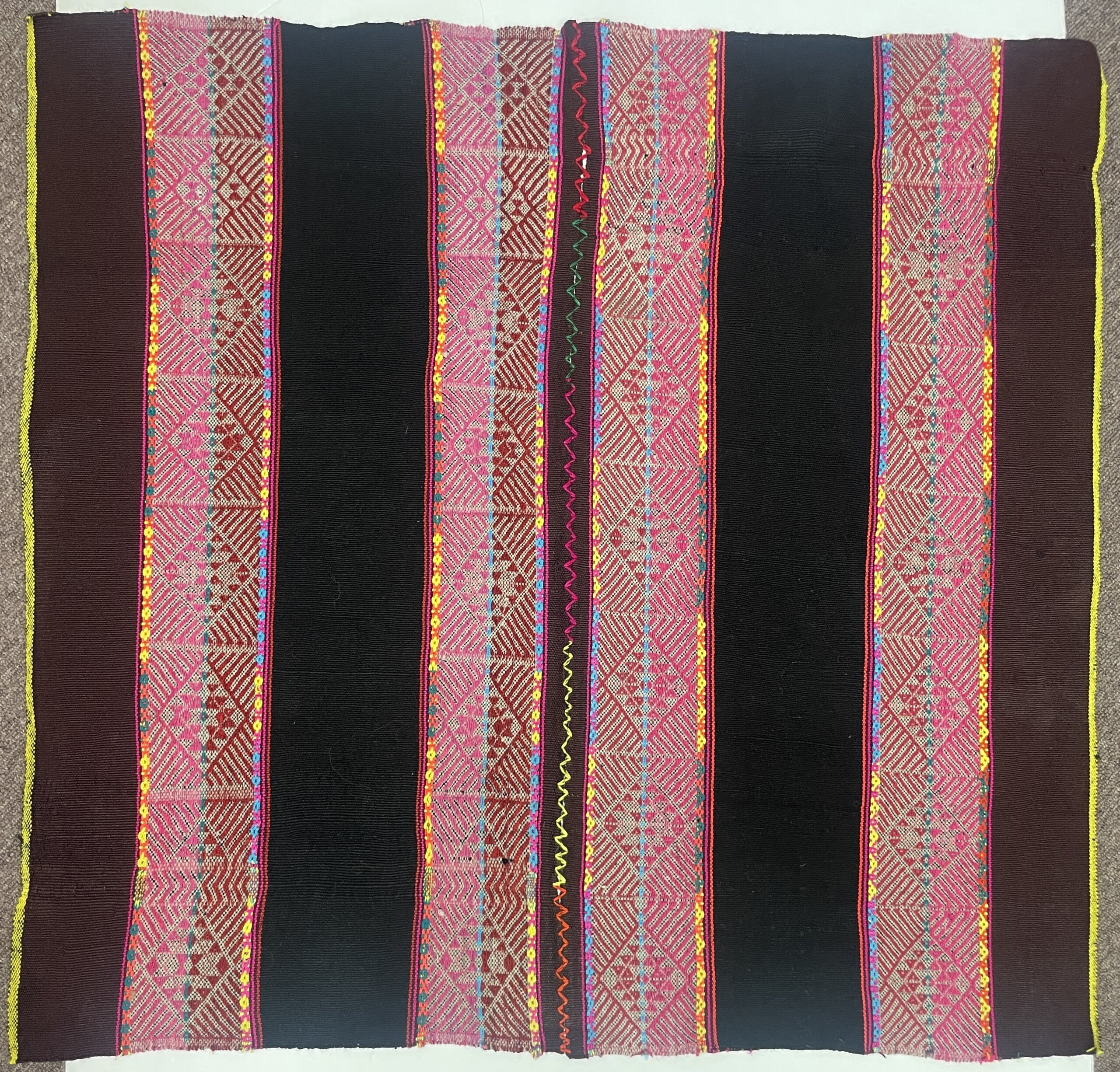 Stunning Saqas T'ika Mesa / Bright, Beautiful Mestana