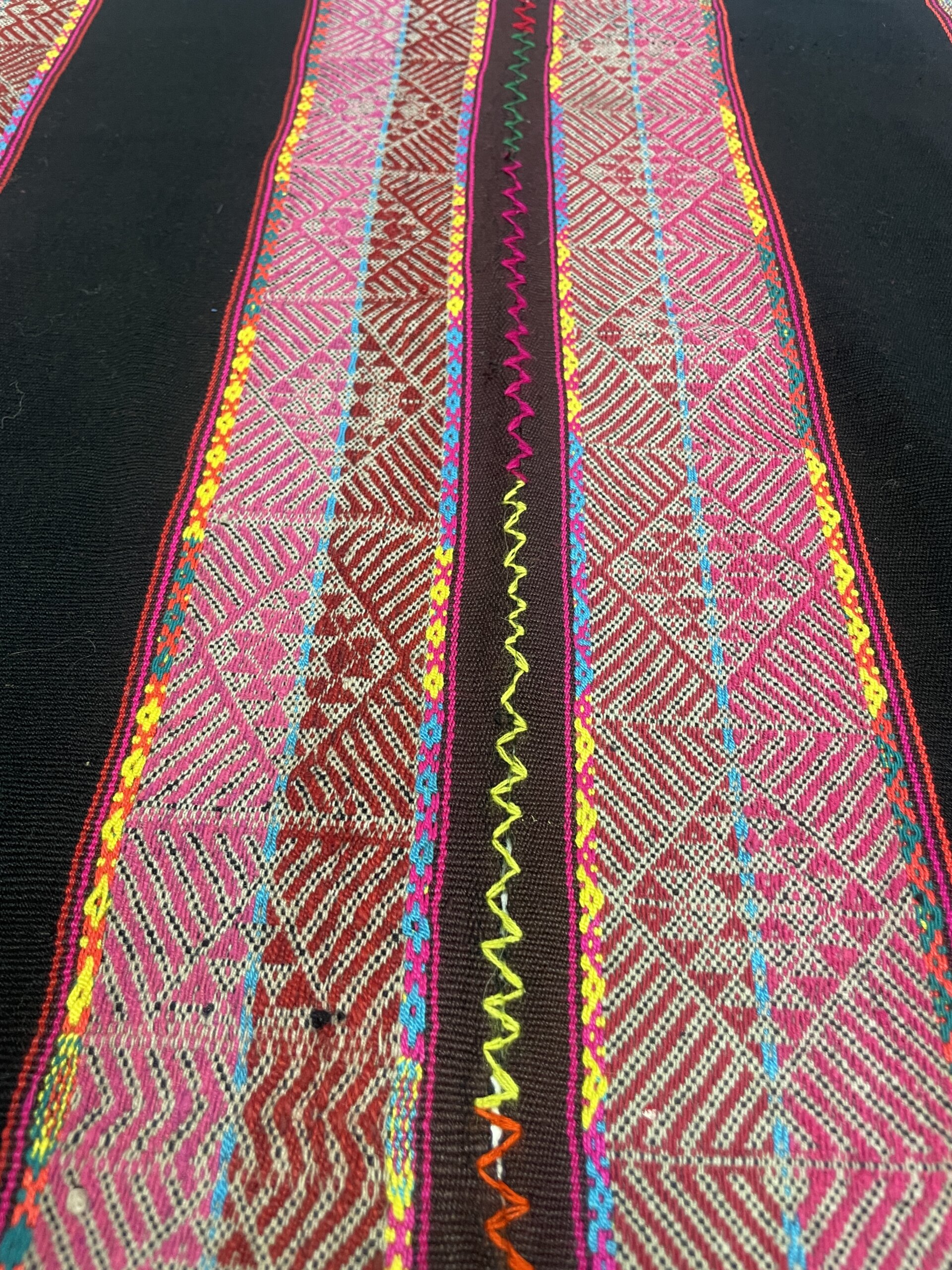 Stunning Saqas T'ika Mesa / Bright, Beautiful Mestana - Image 2
