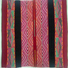 Bright Lliklla/Mestana with Large Chili Motif