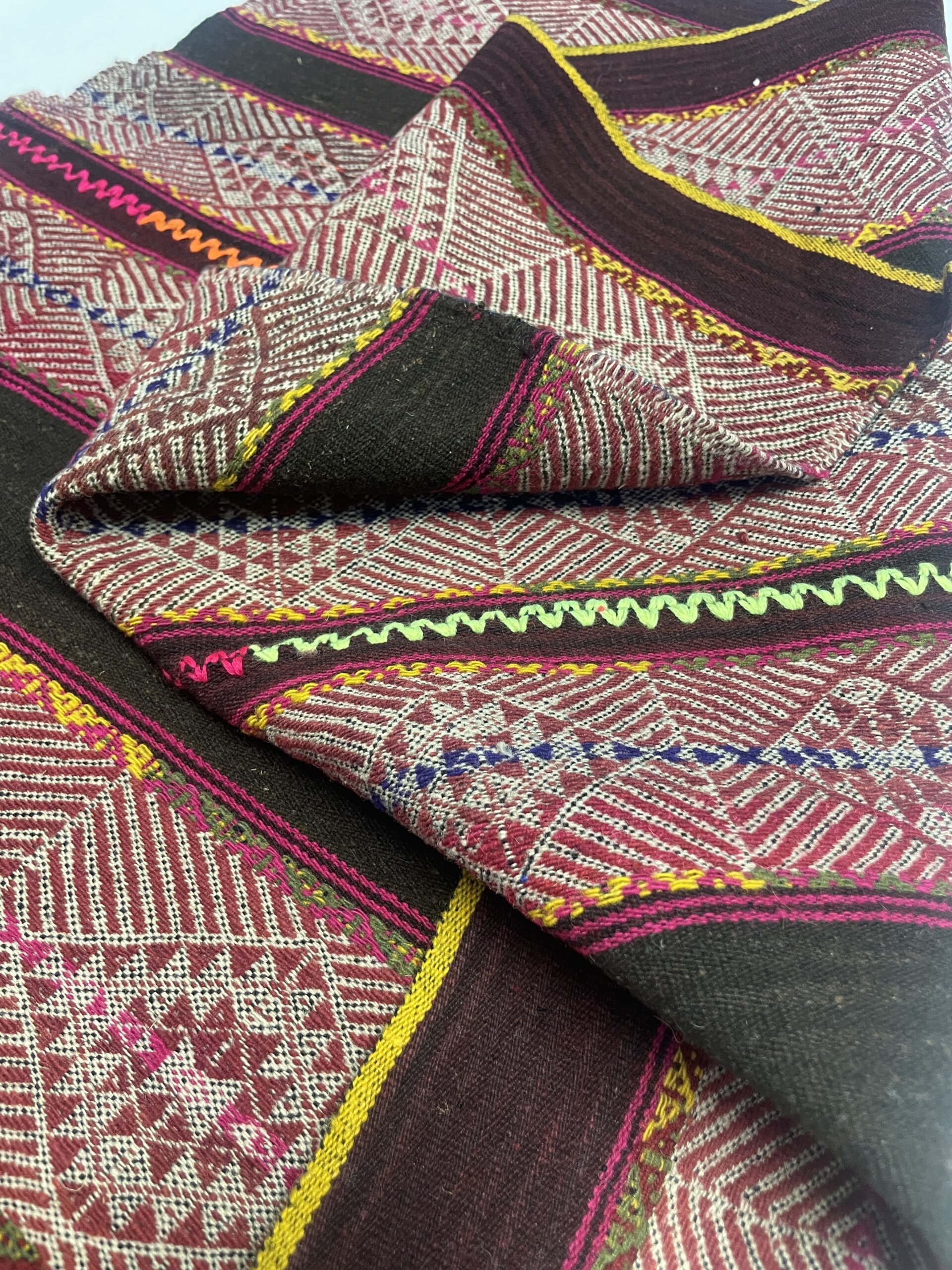Stunning Saqas T'ika Mesa / Alpaca Natural Dyes - Image 4