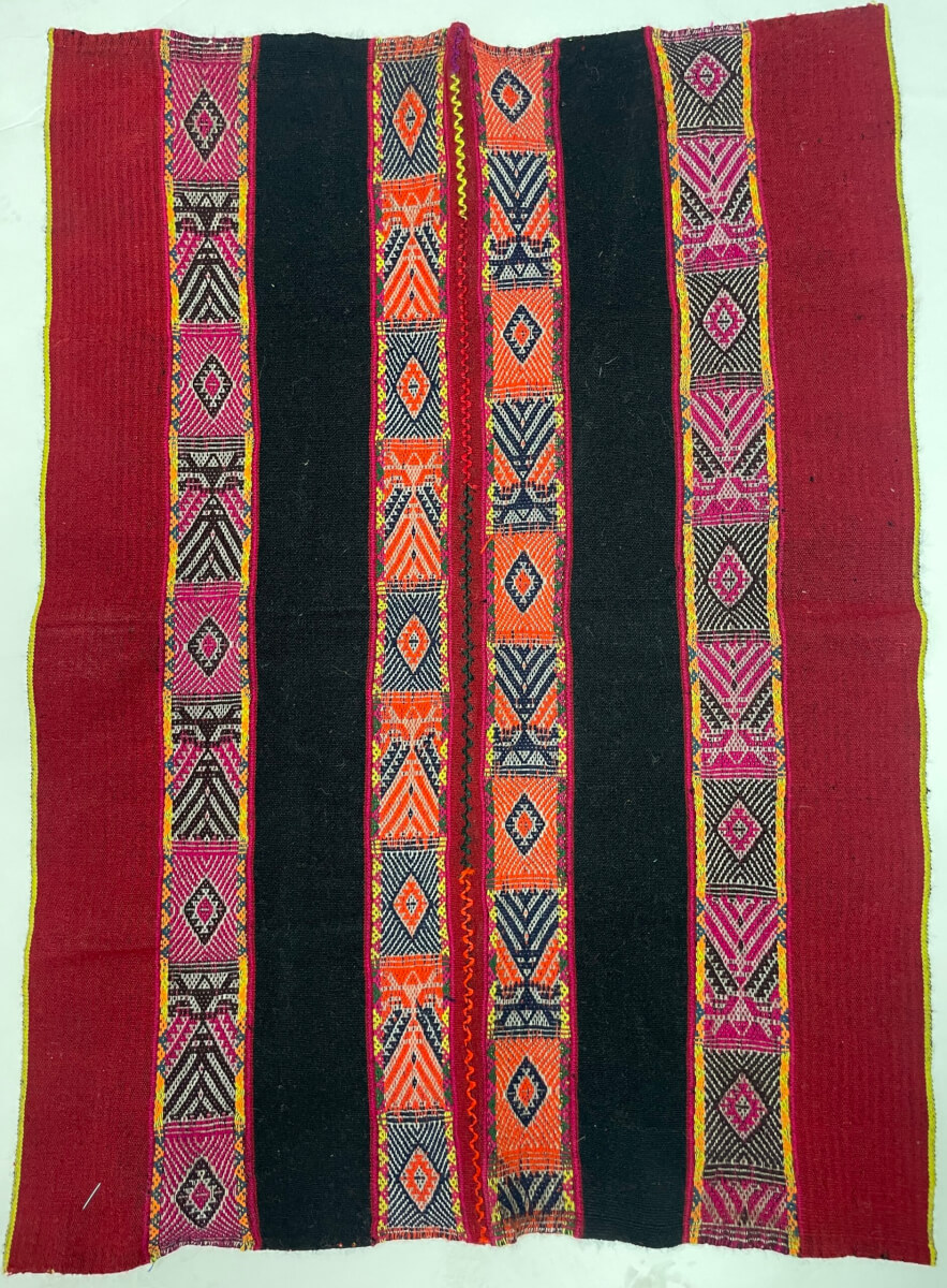 Inkarri (Chunchu) Lliklla / Ceremonial Mesa Cloth